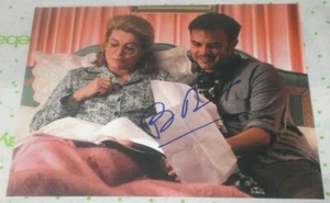 FRANCOIS OZON FIRMATO POTICHE DIRETTORE 8X10 FOTO AUTOGRAFO COA 8 FEMMES DENEUVE - Foto 1 di 1