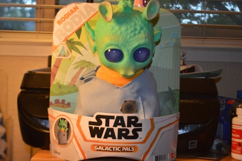 Star Wars Galactic Pals 11 Inch Plush Figure Rodian Satchel Mattel Cover