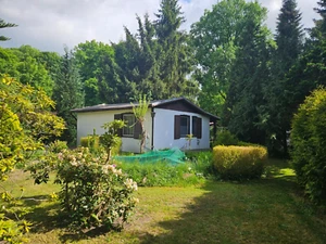 Gartengrundstück mit Bungalow zu verkaufen - Bild 1 von 13