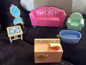 Mattel Barbie Puppenhaus Möbel Konvolut plus extra - Bild 1 von 4