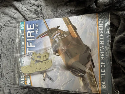 Issue 68- BUILD A MODEL OF THE SPITFIRE Mk 1A -HACHETTE - Brand new and sealed - Image 1 of 2