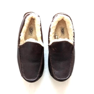 UGG Australia Ascot Slipper dunkelbraun Leder Lammfell gefüttert Herren US Größe 8 - Bild 1 von 14