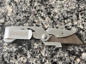 Gerber Utility Razor Blade Box Cutter Pocket Folding Knife Removable Blade EDC - Picture 1 of 4