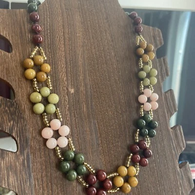 Collar de cuentas de cuarcita hecho a mano Foto 1 de 4