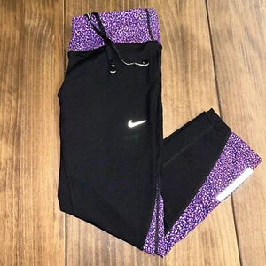 Nike Capri Leggings Donna M Nero Viola Dri-Fit Coulisse Vita Allenamento Yoga - Foto 1 di 12
