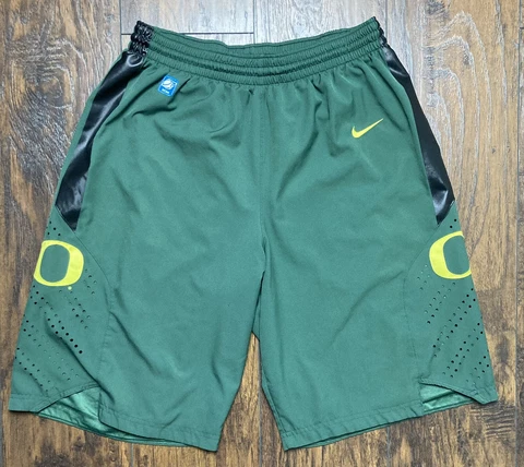 Nike Dri-Fit Oregon Ducks NCAA Basketball Shorts Men's Size Medium - Green Cover