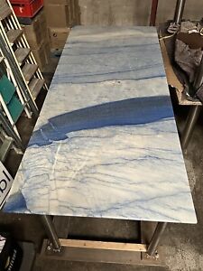 Granit azul macaubas Tisch
