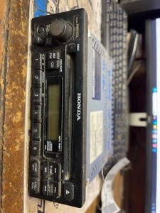 OEM RADIO RECEIVER HONDA CRV 99 00 01 - Picture 1 of 4