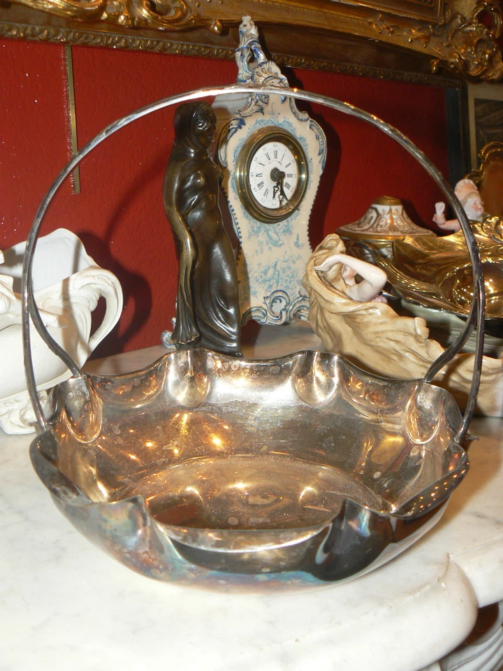 ancienne corbeille a fruits coupe en metal argenté poinconnée - Photo 1/1