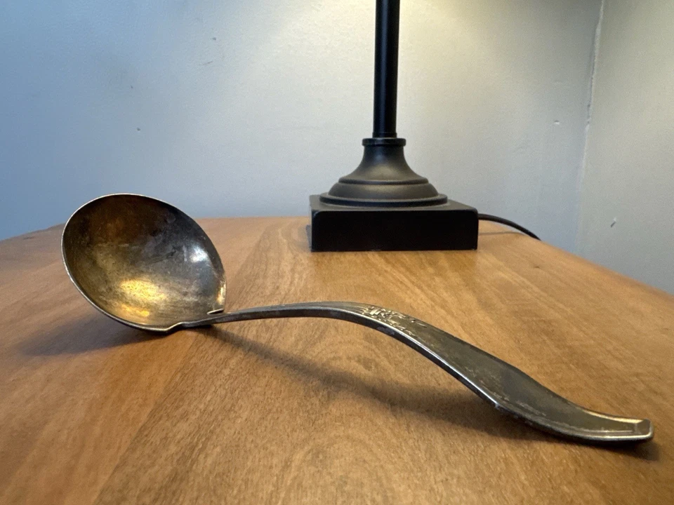 Vintage Holmes & Edwards Silverplate Soup Ladle 7” Art Deco Pattern - Image 1 of 4