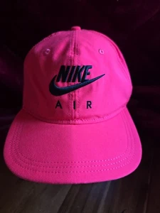 Nike Truckermütze Trainingskappe Erwachsene Unisex Dri-FIT neonrot 1 Größe Strapback  - Bild 1 von 7