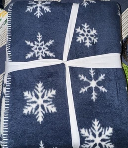 PAD Home Design Nordic Folk Throw Blanket 60”x78” Reversible snowflake NEW Blue - Picture 1 of 9