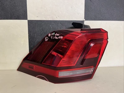 Luz trasera izquierda Volkswagen Tiguan 19 20 21 22 23 24 usada OEM 5N.945.095.A Foto 1 de 4