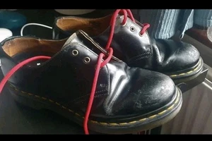 Black Doc Dr Martens shoes Size 6 - Picture 1 of 4