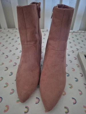 Botines Charlotte Russe talla 6 Foto 1 de 4