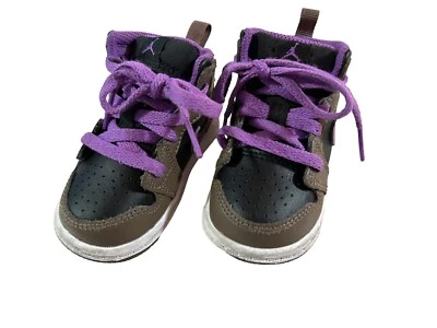 Zapatillas Nike Air Jordan 1 Mid "Purple Mocha" para niños pequeños talla 4C usadas Foto 1 de 4