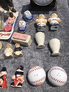 7 Sets Of Vintage Salt & Pepper Shockers - Picture 1 of 9