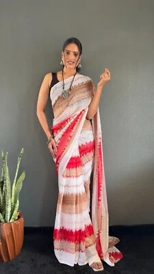 Saris indios exclusivos de nailon de tres tonos tejido Zari listos para usar. Foto 1 de 4