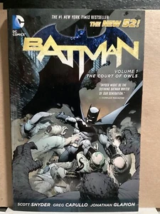 BATMAN TPB THE COURT OF OWLS VOLUME 1 DC 2012 UNREAD SNYDER CAPULLO NEW 52 - Foto 1 di 4