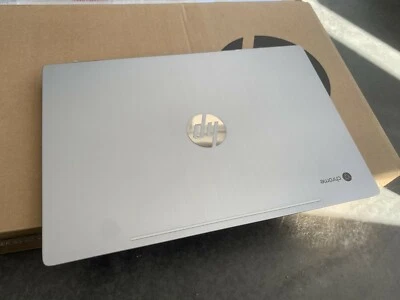 HP Chromebook 13 G1 Intel Pentium 4405Y 4GB RAM 32GB eMMC 3200x1800 13,3" Webcam - Immagine 1 di 4