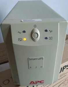 APC Smart-UPS 420. Getestet, Incl Zubehör . USV 12V 7,2Ah Akku wird benötigt! - Afbeelding 1 van 5