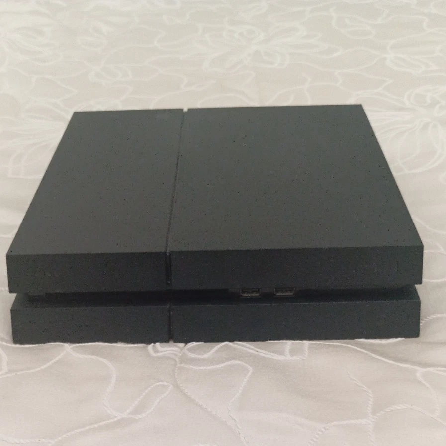 PS4 FAT 1TB CUH-1216A Pasta Termica NUOVA + JOYSTICK ORIGINALE e Cavi. - Immagine 1 di 4