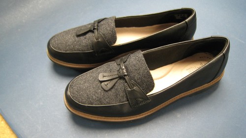 Ottime scarpe da donna Clarks Raisie Foster in pelle nera taglia 9 M con scatola