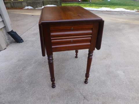 ANTIQUE BUTTERNUT AND CHERRY WORK SEWING END TABLE 1820 1 BOARD TOP Cover