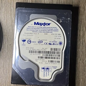 Maxtor DiamondMax Plus 8 6E040L0 40GB IDE Hard Drive Code: NAR61590 K,M,G,A - Picture 1 of 2