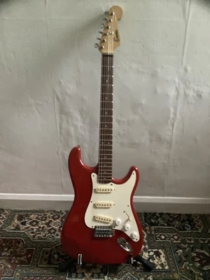 Guitarra Eléctrica Strat Vintage Años 80 - Hecha en India - Sunn Mustang - Strat  Foto 1 de 4