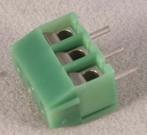 400 pcs 3 Way / 3P 3.5mm PCB Terminal Block 300V 10A Dinkle ED350V-03P - Picture 1 of 7