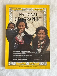 Vintage 1965 October, National Geographic Magazine, "Portugal At The Crossroads" - Bild 1 von 5
