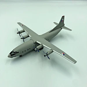 Herpa 555319 Antonov 12 An-12 Chech AirForce escala 1/200 - Imagen 1 de 9