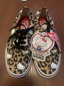 hello kitty leopard vans