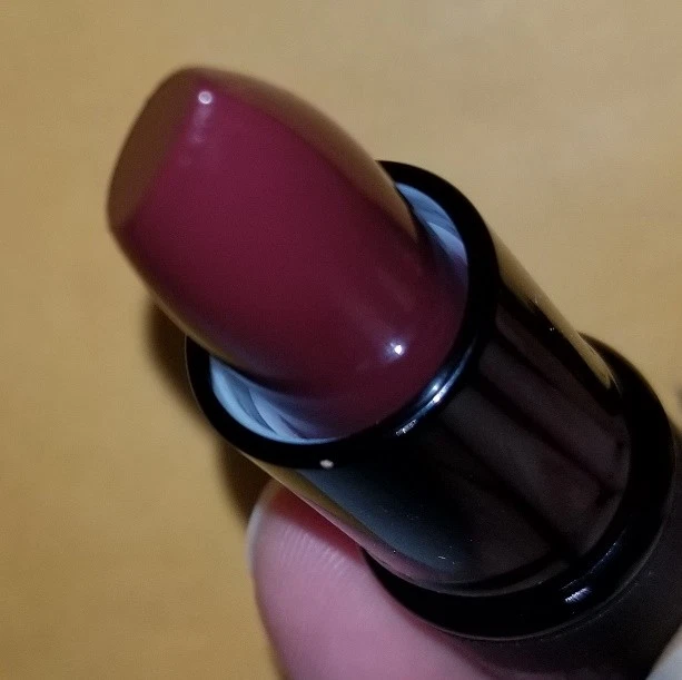 NUEVO lápiz labial Charlotte Ronson Petite Kisses en FABIOLA - rojo baya profunda Foto 1 de 4