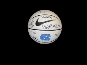 2024 North Carolina Tar Heels UNC TEAM SIGNED LOGO BASKETBALL HUBERT DAVIS - Picture 1 of 1