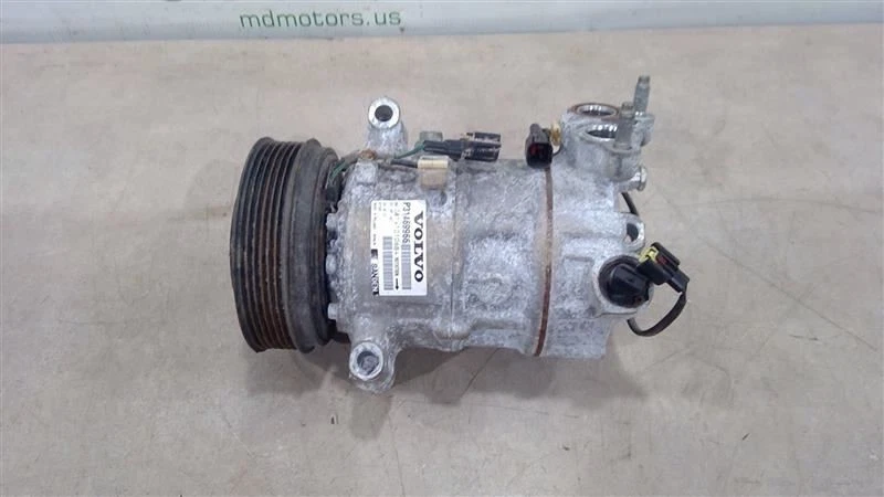2017-2024 VOLVO XC60 AIR CONDITIONER COMPRESSOR 31469966 - Image 1 of 4