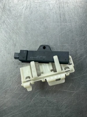 Amplificador de antena aérea BMW A115 5 F10 F11 preto fabricante de equipamento original 6520-9220832-02 - Imagem 1 de 3