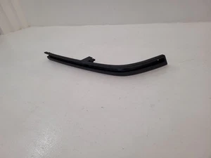 Moldura de rejilla derecha/paso inferior para Mazda MPV - Imagen 1 de 3