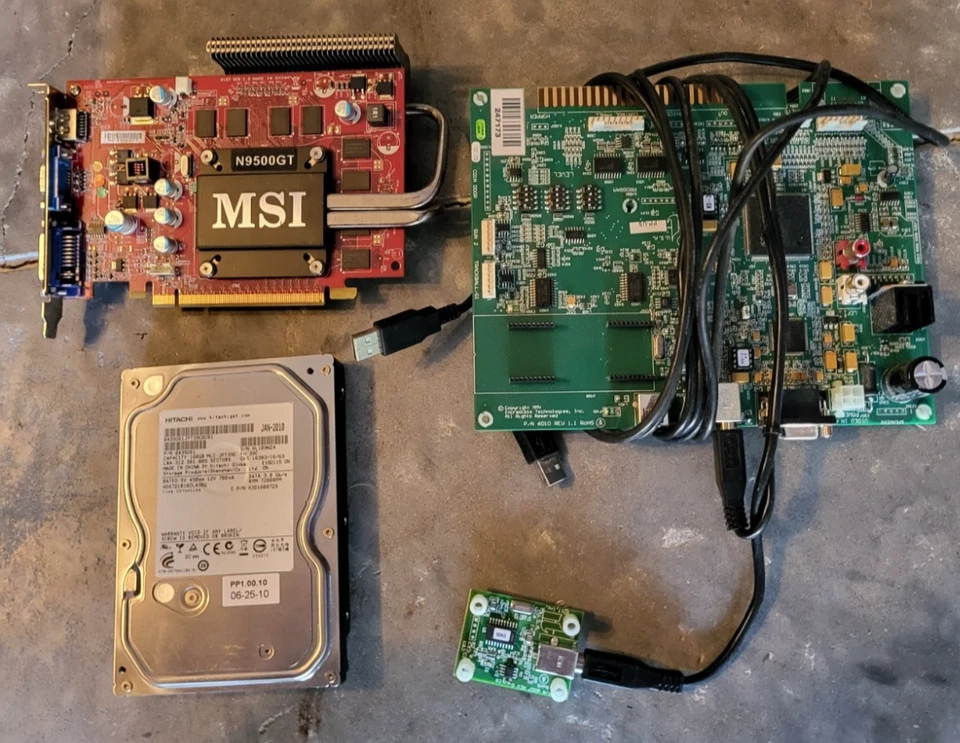 INCREDIBLE TECHNOLOGIES POWER PUTT MINI GOLF, DISCO DURO, CHIP CID y MÁS Foto 1 de 3