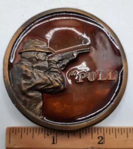 Hunting Man Skeet Shooting Indiana Metal Craft 1979 Enameled Scarce - Picture 1 of 7