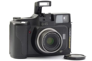 Cámara fotográfica profesional Fujifilm GA645 6x4,5 con Fujinon 4/60 mm - Imagen 1 de 11