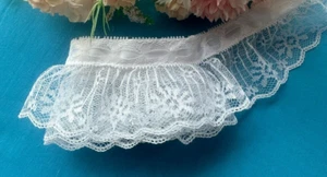 2 1/4 pulgadas de ancho color blanco con volantes precio por yarda - Imagen 1 de 1
