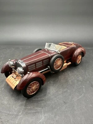 Vintage 1924 Hispano Suiza Tulipwood, 1/24 scale by Franklin Mint - Image 1 of 4