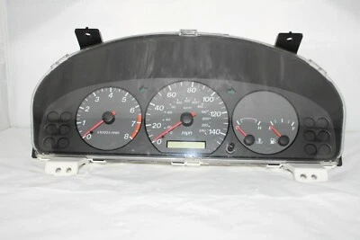 Cuadro de instrumentos velocímetro panel indicadores 01 02 Mazda 626 144.306 millas Foto 1 de 4