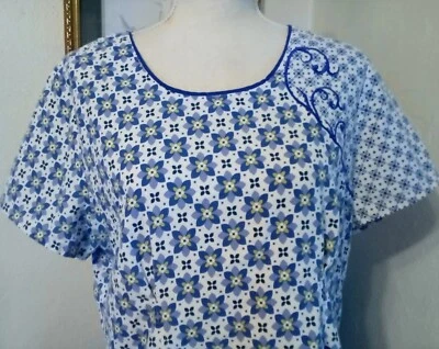 Baby Phat Large Scrub Top Blue White Mandela Embroidered Short Sleeves - Image 1 of 4