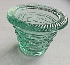 ABBOTT SPAIN RECYCLED GLASS LIGHT GREEN TRANSLUCENT BASKET WEAVE PLANTER POT 3.5 - Picture 1 of 6