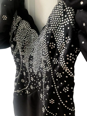 Elegante Vestido de Noche Negro Largo Pequeño Años 80 De Colección Vestido de Cóctel Cristales Rosa Tafetán Foto 1 de 4