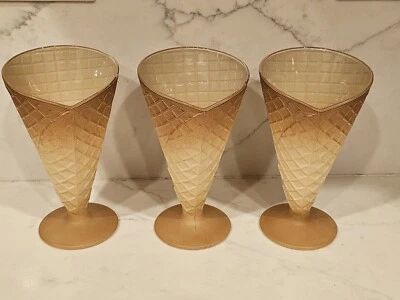 Juego De Colección 3 Copas Italianas Helado Parfait Helado Waffle Cono Italia Foto 1 de 3