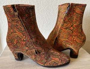 Vintage 60’s Orange Paisley Velvet Rubber Bottom Boots Size 8/9 Heel Ball Read - Picture 1 of 6